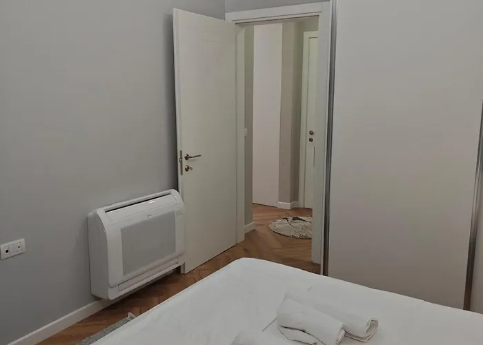 Haf Luxury 公寓 地拉那